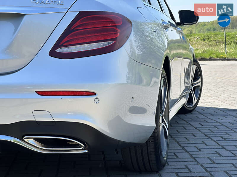 Седан Mercedes-Benz E-Class 2019 в Дрогобичі