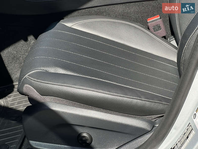 Седан Mercedes-Benz E-Class 2019 в Дрогобичі