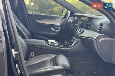 Седан Mercedes-Benz E-Class 2017 в 