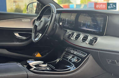 Седан Mercedes-Benz E-Class 2017 в 