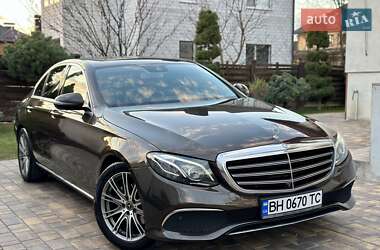 Седан Mercedes-Benz E-Class 2016 в 