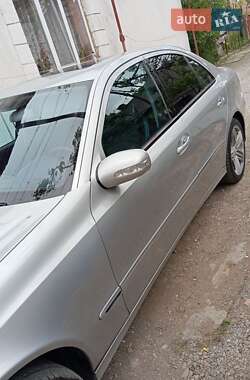 Седан Mercedes-Benz E-Class 2002 в 