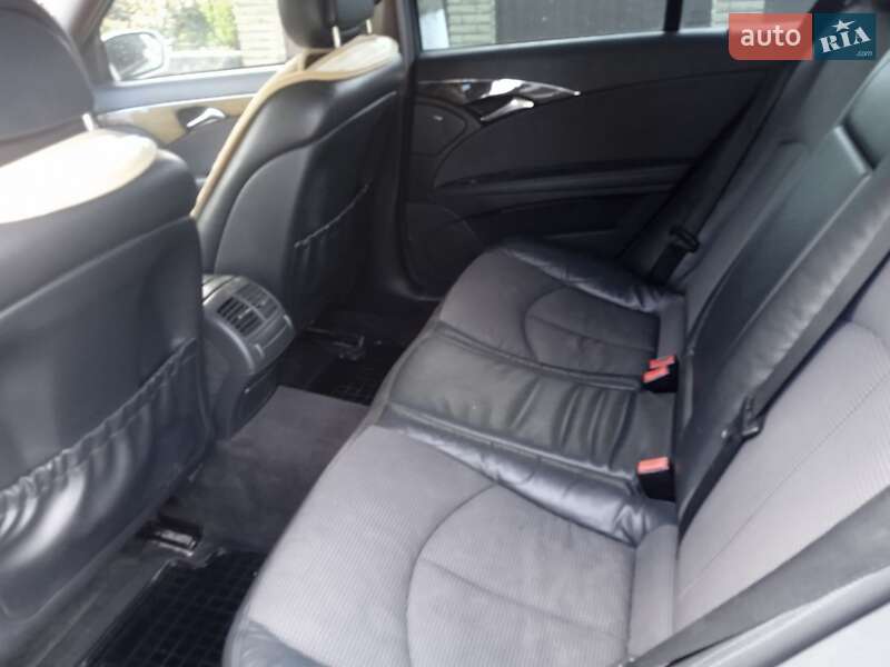 Седан Mercedes-Benz E-Class 2004 в Гайсину