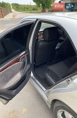 Седан Mercedes-Benz E-Class 2000 в 