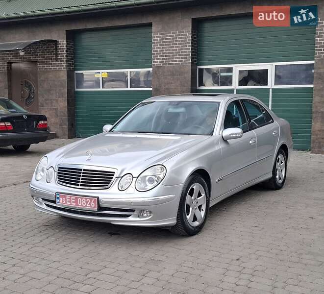 Седан Mercedes-Benz E-Class 2004 в 