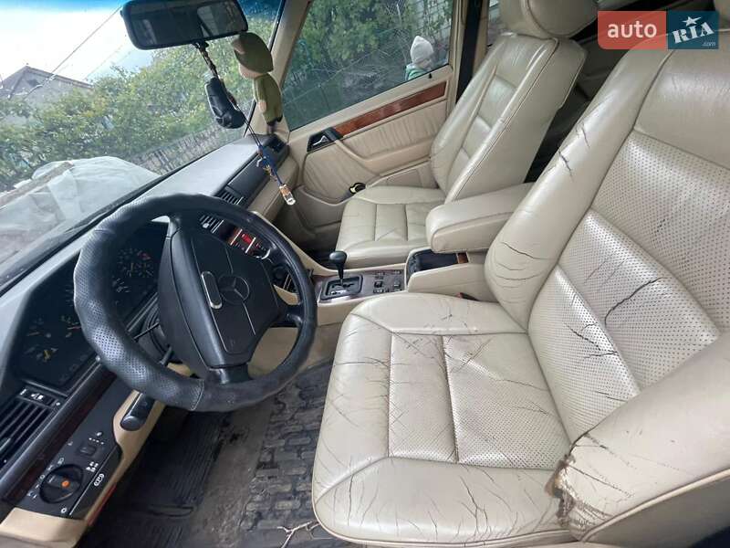 Седан Mercedes-Benz E-Class 1992 в Киеве