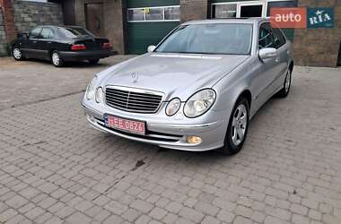 Седан Mercedes-Benz E-Class 2004 в 