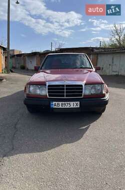 Седан Mercedes-Benz E-Class 1988 в 