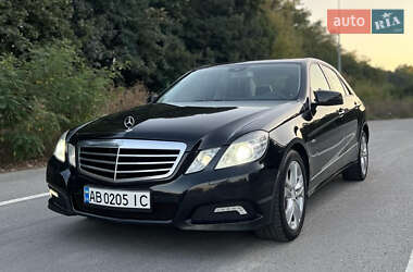 Седан Mercedes-Benz E-Class 2009 в Вінниці