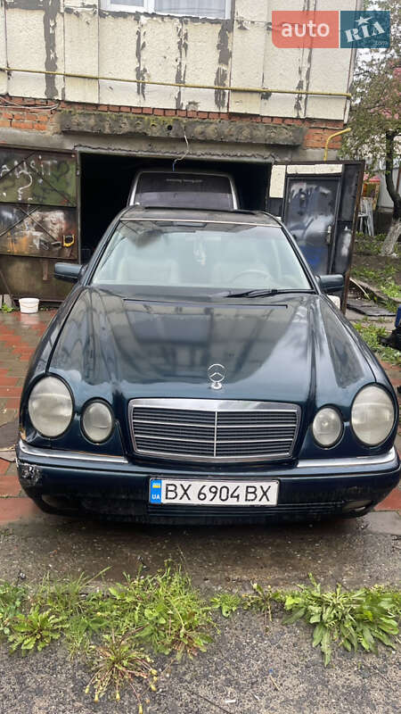 Седан Mercedes-Benz E-Class 1996 в Вінниці