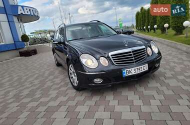 Універсал Mercedes-Benz E-Class 2009 в Сарнах