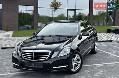Седан Mercedes-Benz E-Class 2010 в Ужгороді