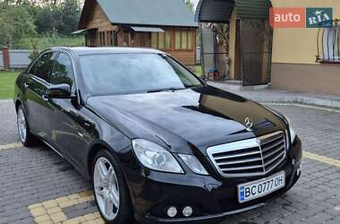 Седан Mercedes-Benz E-Class 2010 в Самборе