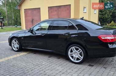 Седан Mercedes-Benz E-Class 2010 в Самборе