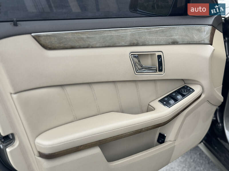 Седан Mercedes-Benz E-Class 2010 в Вінниці