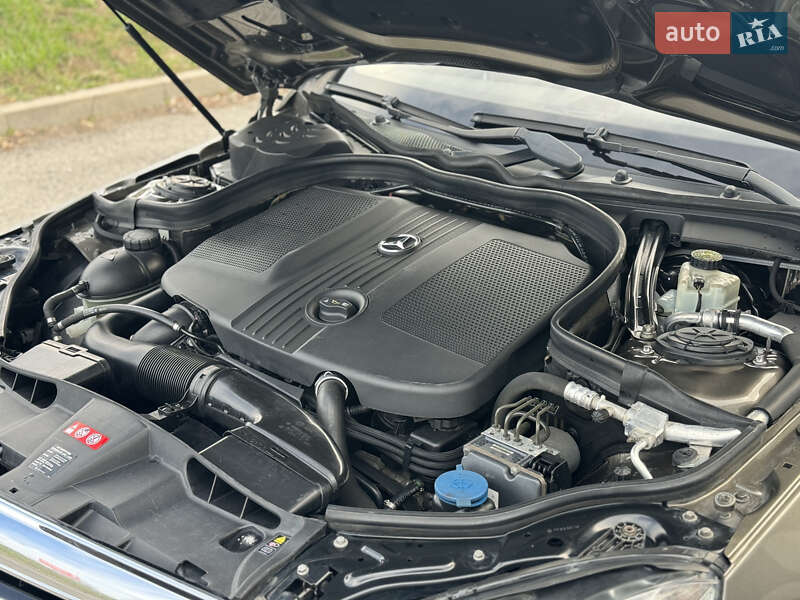 Седан Mercedes-Benz E-Class 2010 в Вінниці