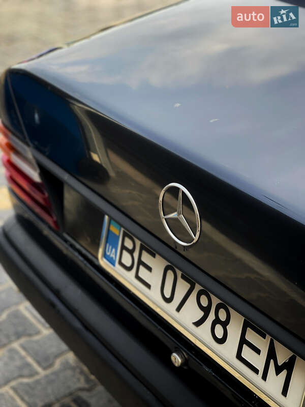 Седан Mercedes-Benz E-Class 1988 в Николаеве