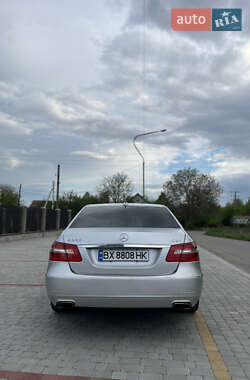 Седан Mercedes-Benz E-Class 2011 в 