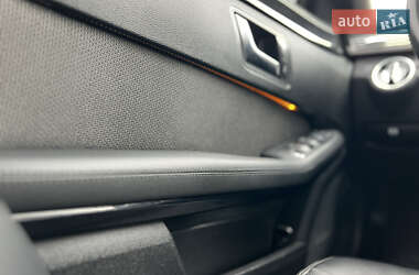 Седан Mercedes-Benz E-Class 2011 в 
