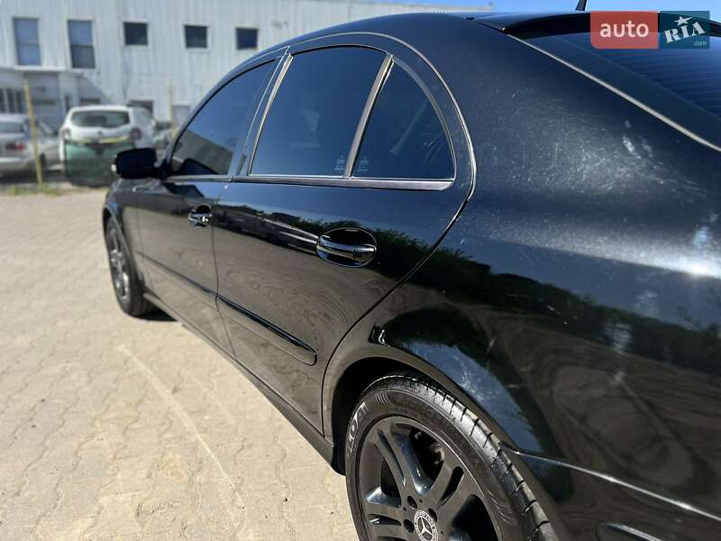 Седан Mercedes-Benz E-Class 2006 в Вінниці