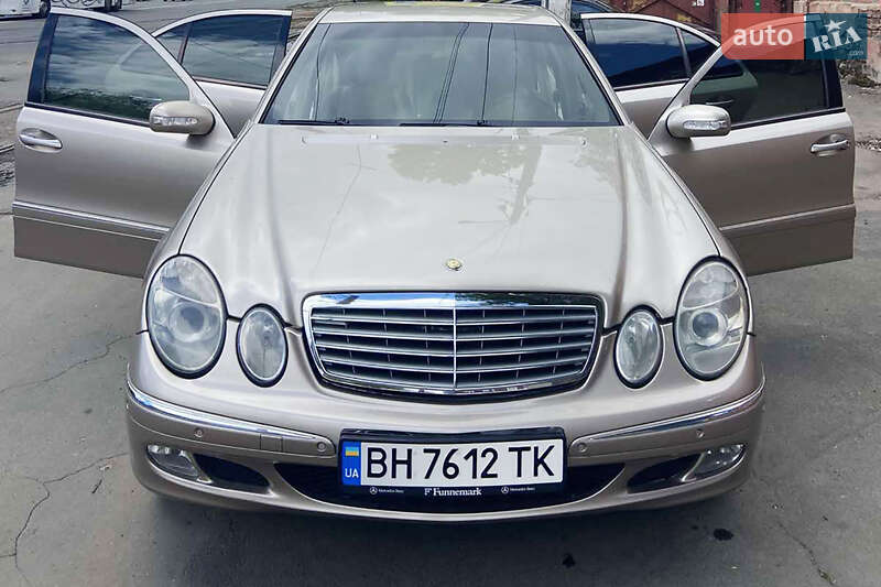 Седан Mercedes-Benz E-Class 2005 в 