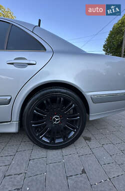 Седан Mercedes-Benz E-Class 2000 в 