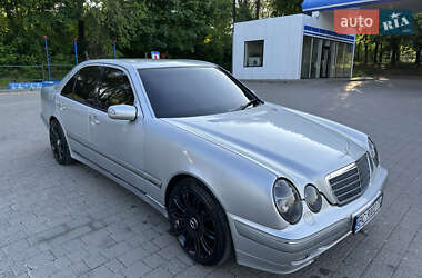 Седан Mercedes-Benz E-Class 2000 в 