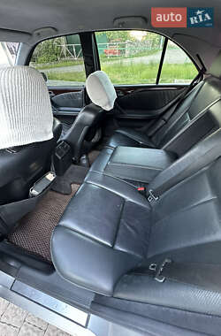 Седан Mercedes-Benz E-Class 2000 в 