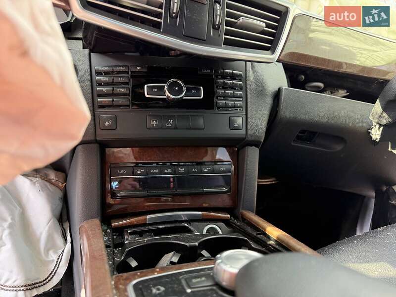 Седан Mercedes-Benz E-Class 2012 в Білій Церкві