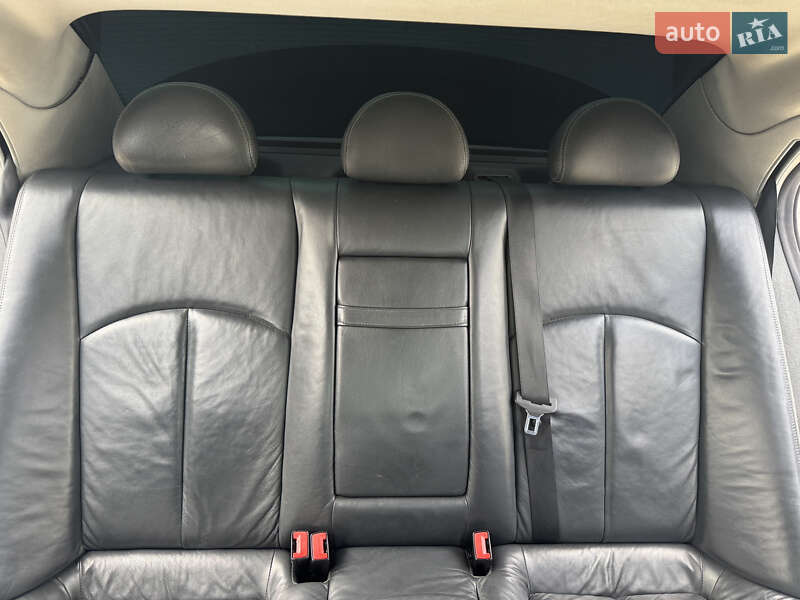 Седан Mercedes-Benz E-Class 2004 в Чернівцях