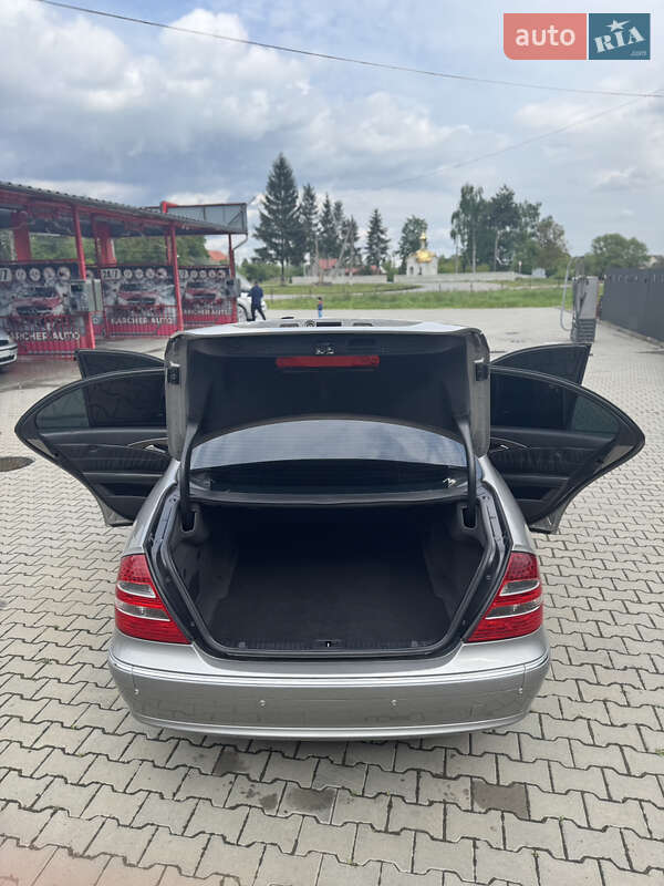 Седан Mercedes-Benz E-Class 2004 в Чернівцях