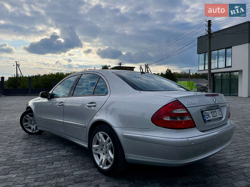 Седан Mercedes-Benz E-Class 2004 в Костопілі