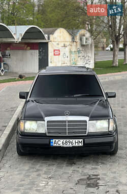Седан Mercedes-Benz E-Class 1993 в Луцьку