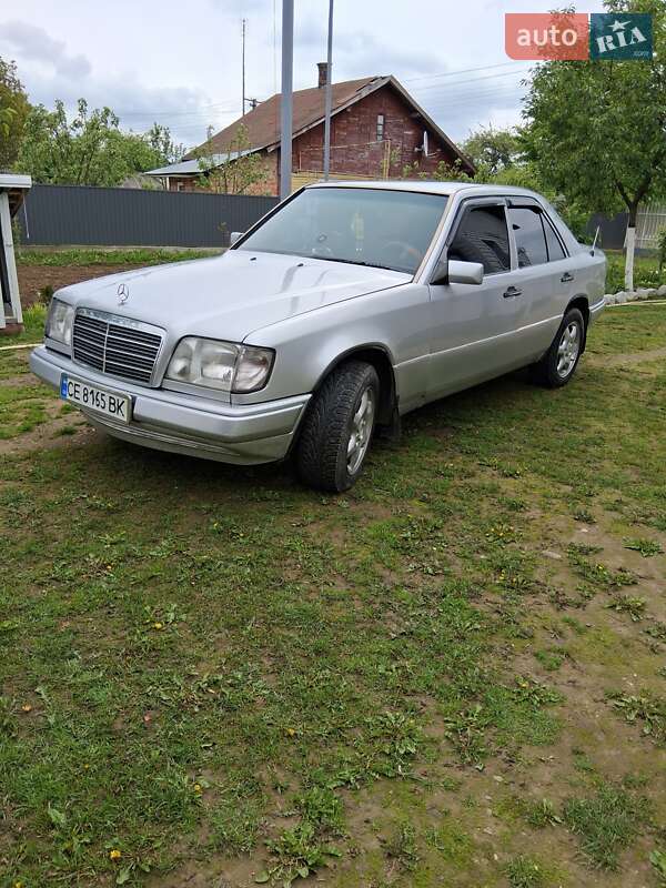 Mercedes-Benz E-Class 1993