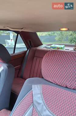 Седан Mercedes-Benz E-Class 1993 в 