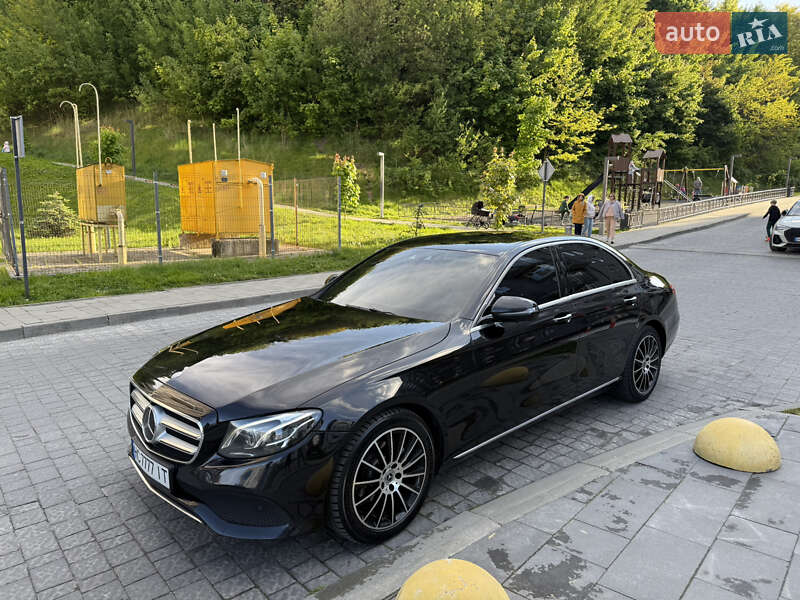 Седан Mercedes-Benz E-Class 2016 в Львове