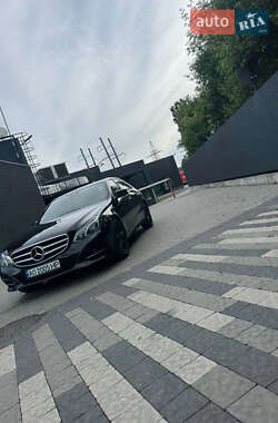 Седан Mercedes-Benz E-Class 2014 в Ужгороді