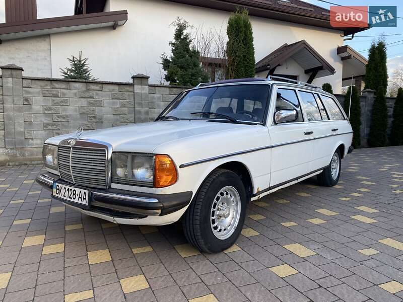 Универсал Mercedes-Benz E-Class 1985 в 