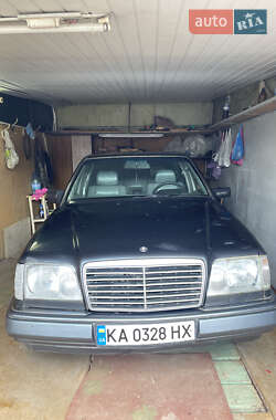 Седан Mercedes-Benz E-Class 1995 в Киеве