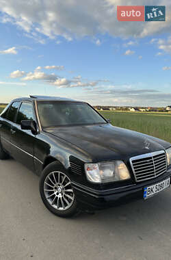 Седан Mercedes-Benz E-Class 1995 в Владимирце