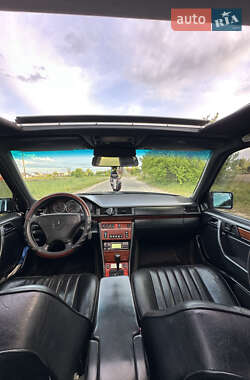 Седан Mercedes-Benz E-Class 1995 в 