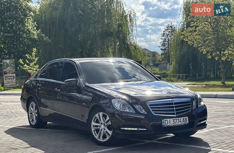 Седан Mercedes-Benz E-Class 2010 в Луцке