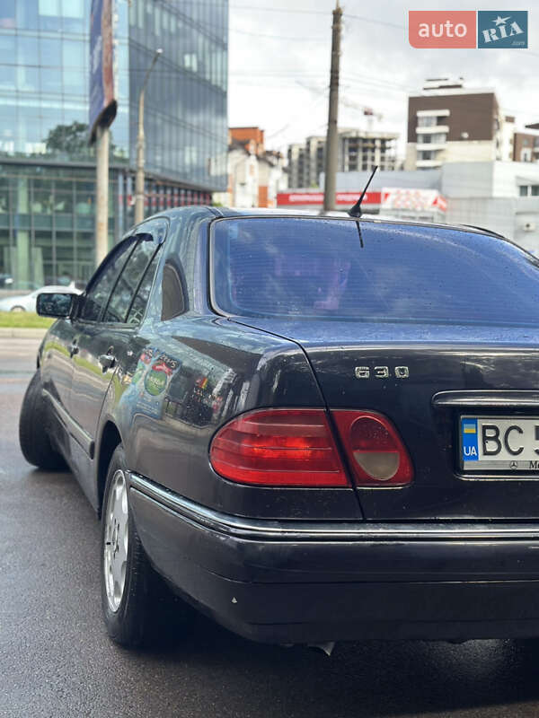 Седан Mercedes-Benz E-Class 1996 в Тернополі