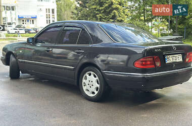 Седан Mercedes-Benz E-Class 1996 в 