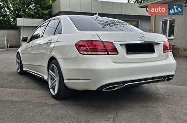 Седан Mercedes-Benz E-Class 2011 в 