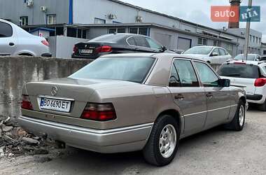 Седан Mercedes-Benz E-Class 1994 в 