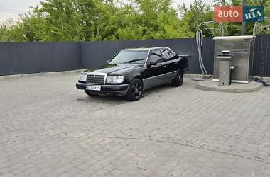 Седан Mercedes-Benz E-Class 1990 в 