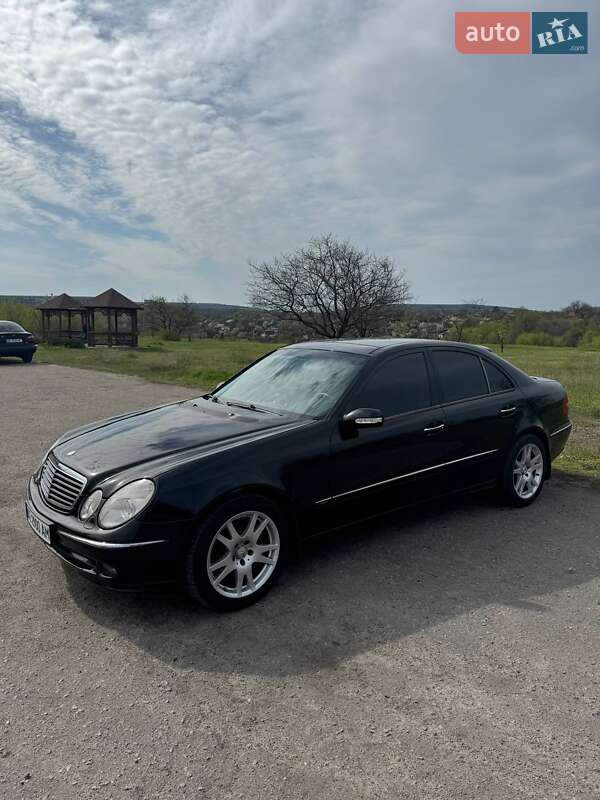 Седан Mercedes-Benz E-Class 2005 в Кривом Роге