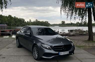Седан Mercedes-Benz E-Class 2016 в 