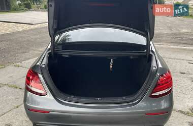 Седан Mercedes-Benz E-Class 2016 в 